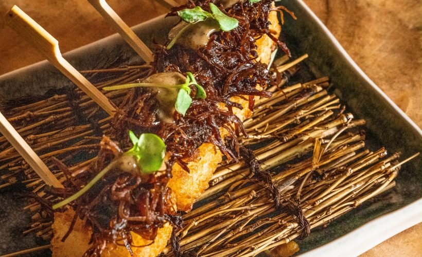 CRISPY RICE RIBS_